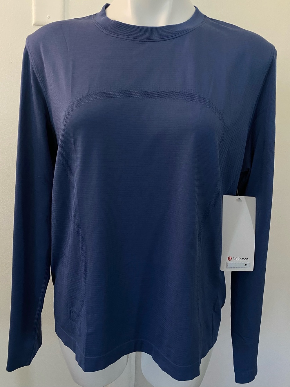 Lululemon - Swiftly Relaxed Long Sleeve - Size 8 - NWT